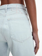 Load image into Gallery viewer, Calvin Klein Mom Jean RRP £85